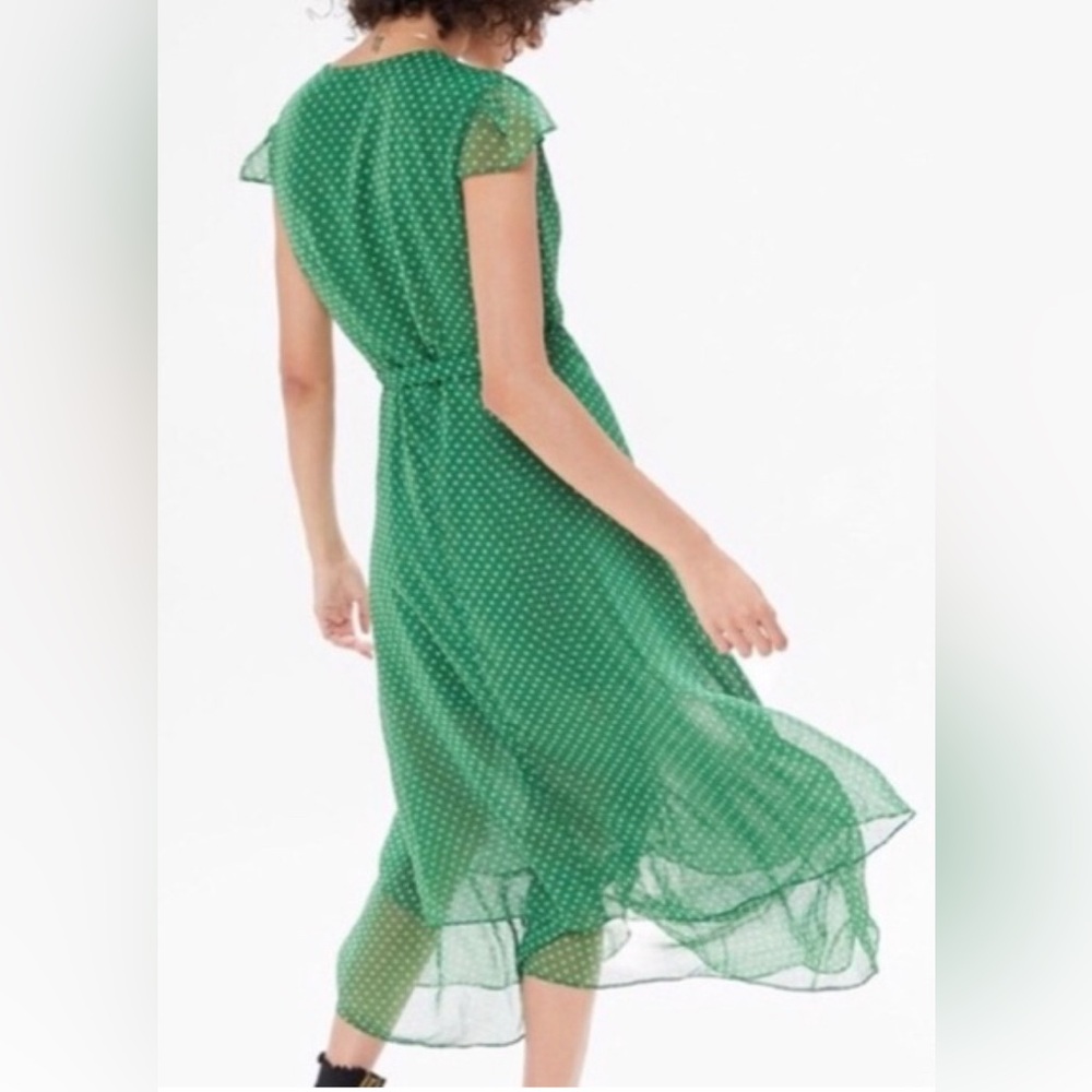 Urban Outfitters Elegant Green Wrap Pattern Dress - Picture 3 of 9